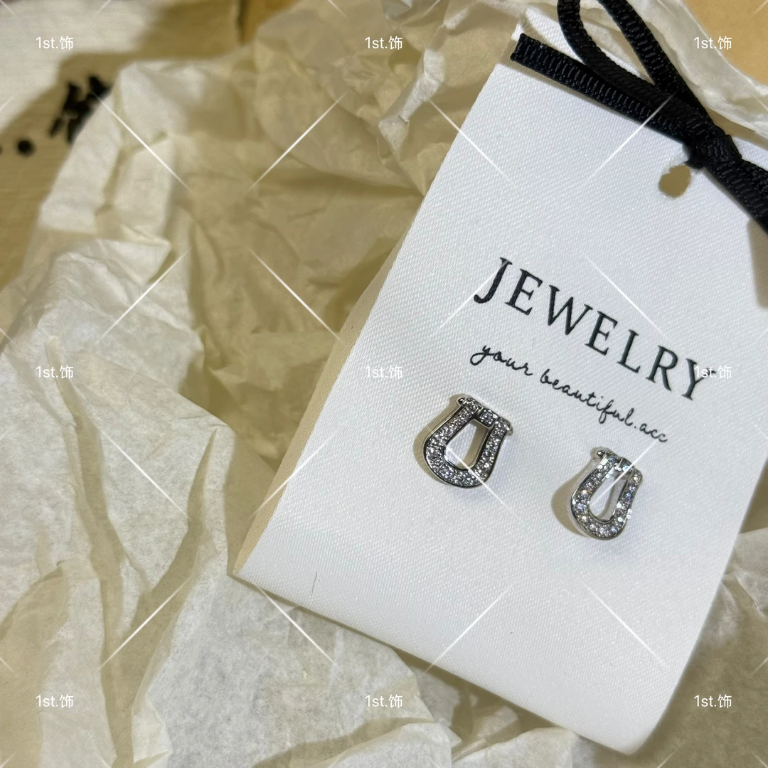 合金锆石耳饰 气质耳环马蹄扣锆石女精美百搭饰品时尚