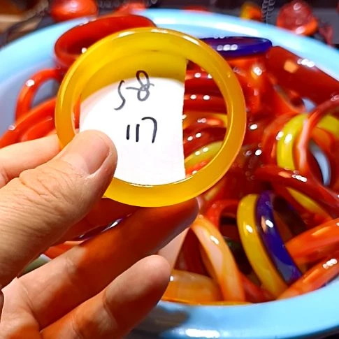 玛瑙/玉髓手镯未镶嵌