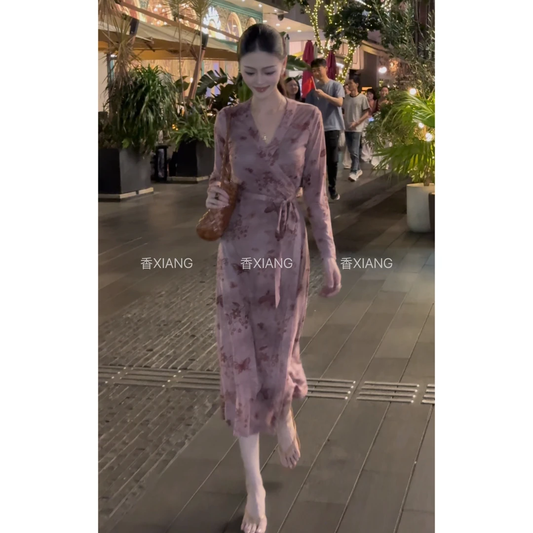 香香【蜜桃微醺】秋冬高级感针织气质优雅裹身裙V领中长款包臀裙