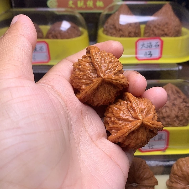 把件文玩核桃正奔