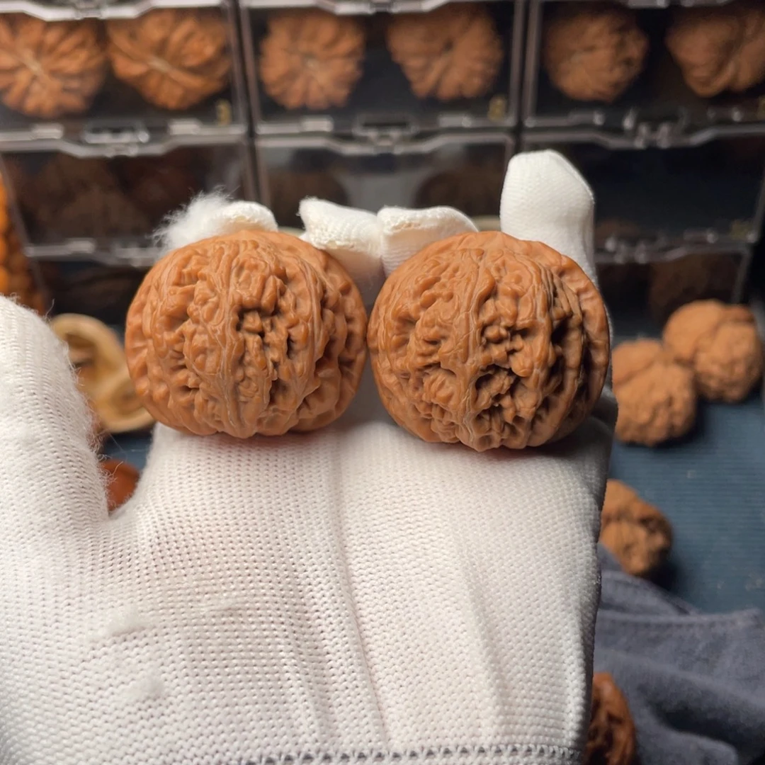 守***福把件文玩核桃40+球筋