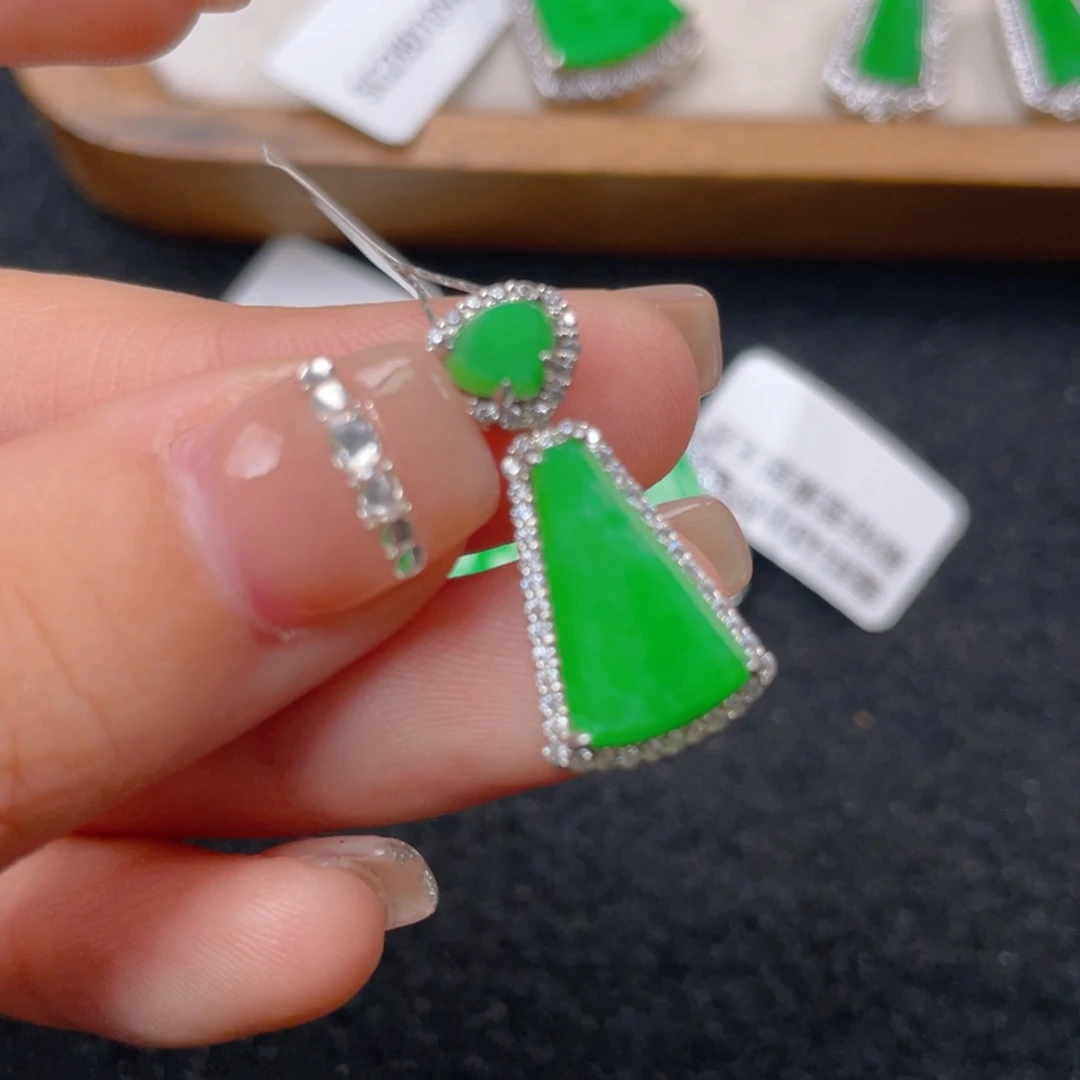 翡翠颈饰银S925镶嵌b n n n j