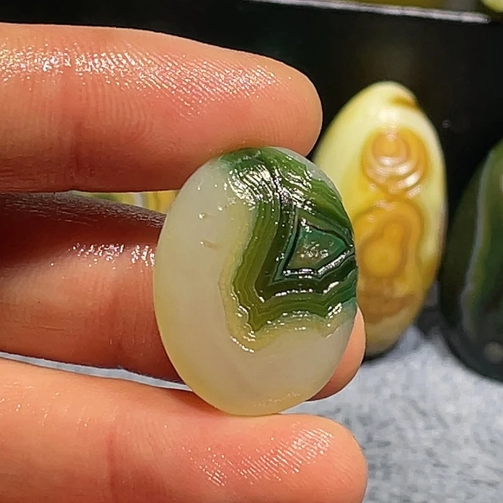 玛瑙/玉髓未镶嵌珠宝奇石