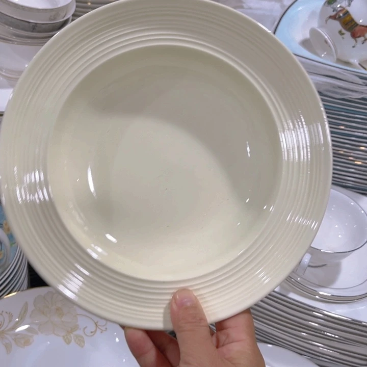 瓷片八寸深盘四个微瑕