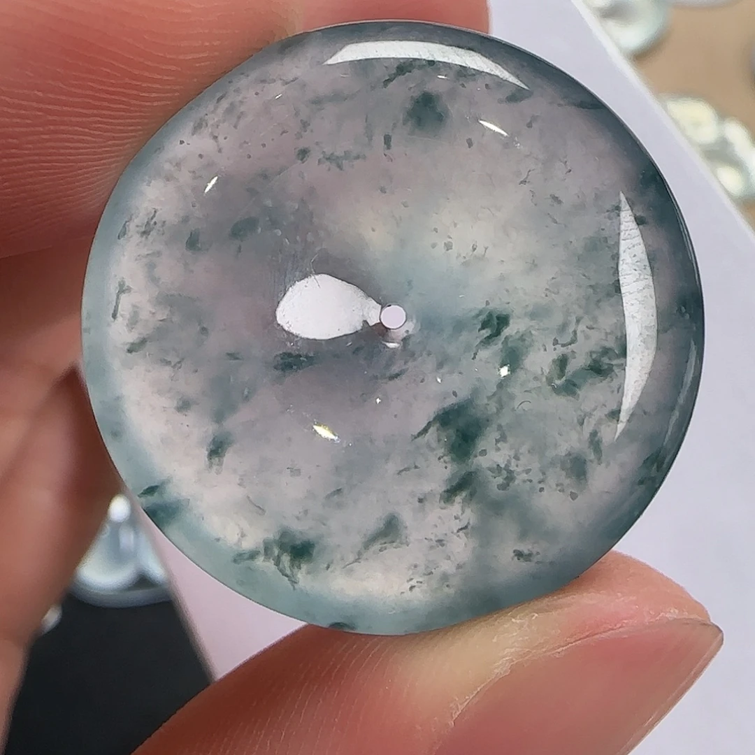 翡翠未镶嵌颈饰