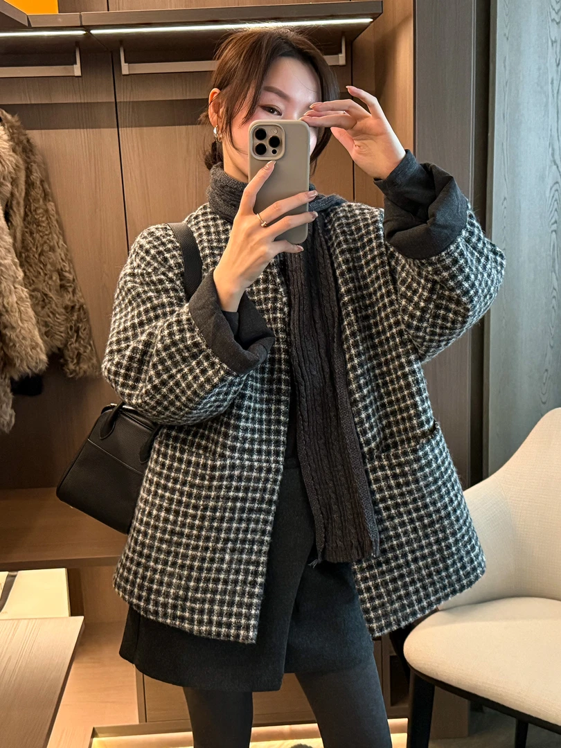 配围巾毛呢格子羽绒服女欧洲站2025冬装新款时尚宽松加厚外套潮