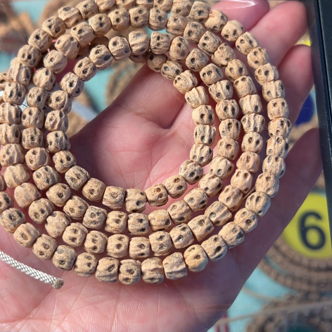 柏香籽/百香籽吊坠F771