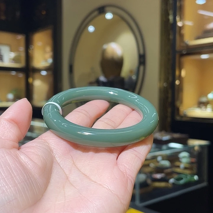 未镶嵌手镯（圆镯）和田玉55.5#60g