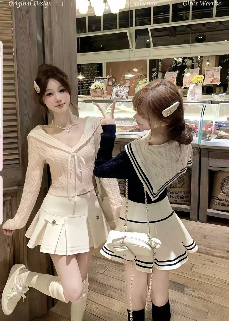 航海物语海军风甜美纯欲V领绞花针织毛衣女2025秋冬新款别致上衣