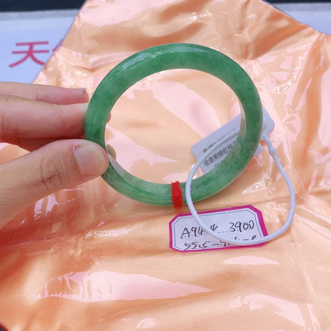 未镶嵌手镯翡翠翡翠
