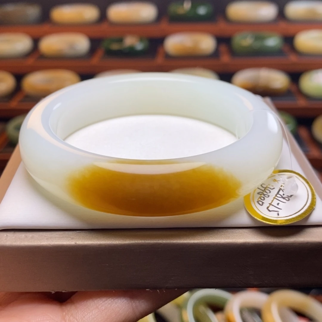 和田玉未镶嵌手镯58圈