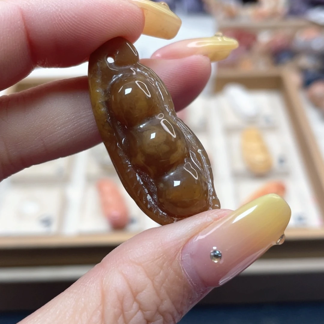 未镶嵌手链硅化珊瑚（珊瑚玉）我****?035