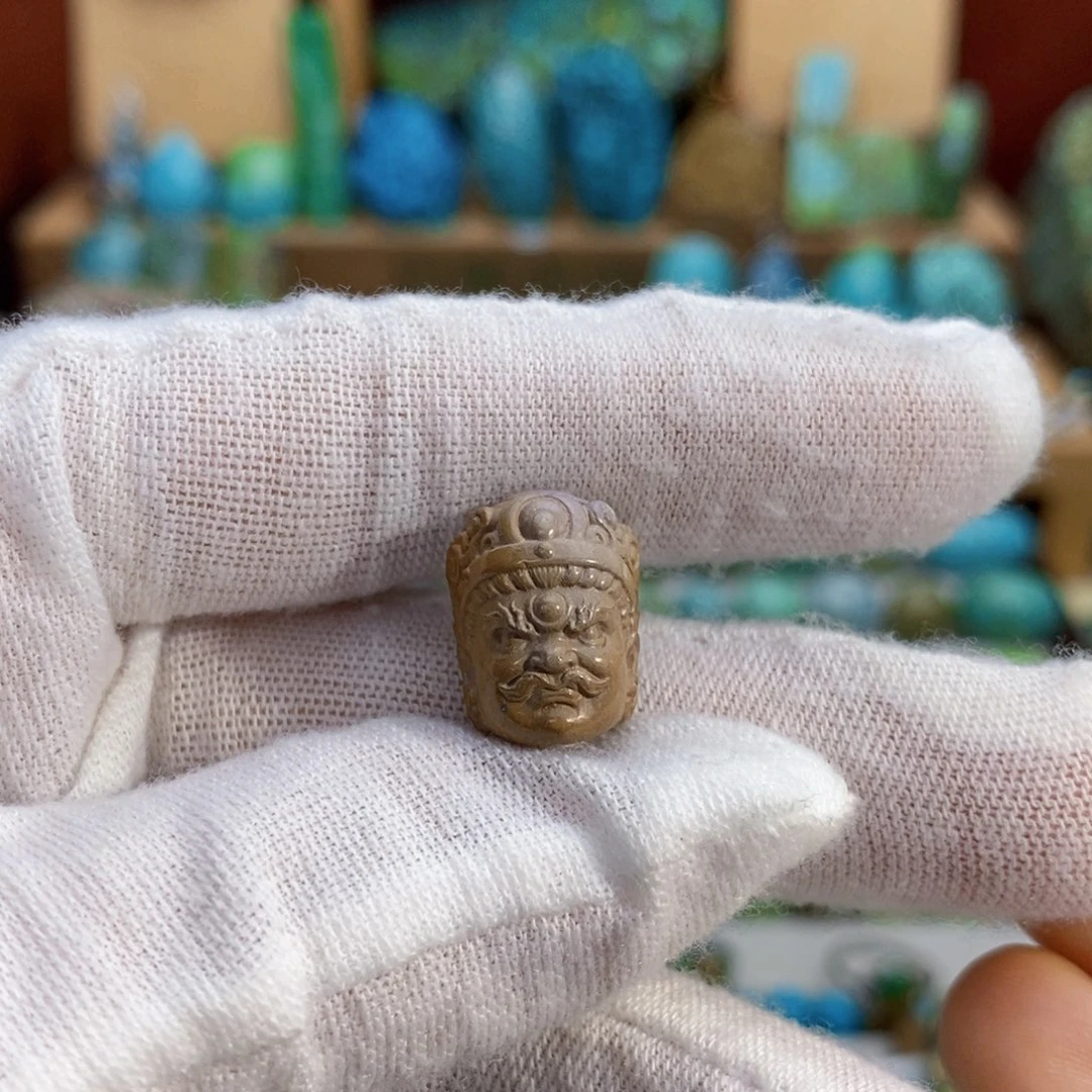 定制绿松石雕刻黄财神