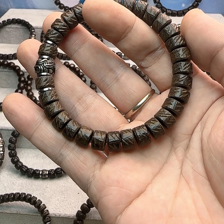 【闪购商品】手串椰蒂9刀纹吞金兽