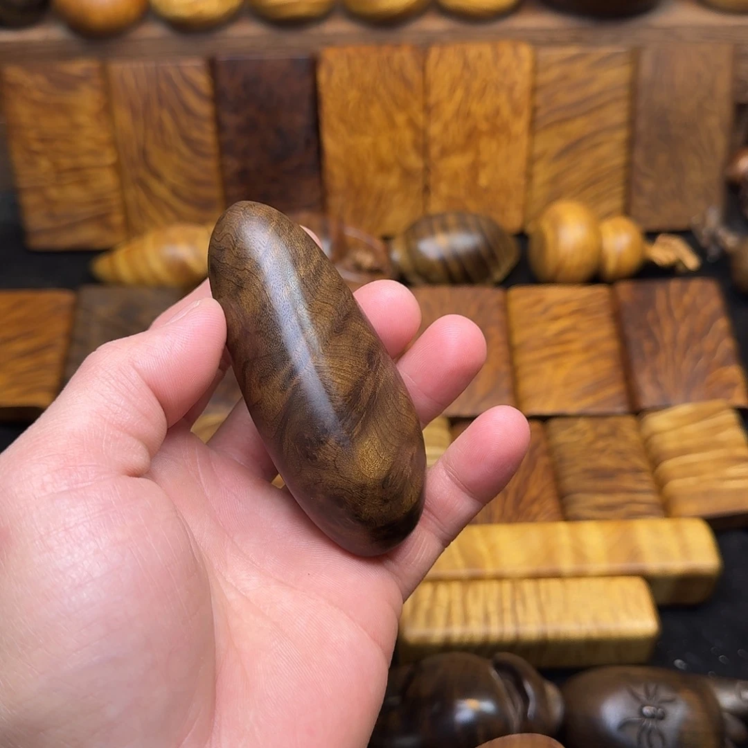 楠木金丝楠木无事牌