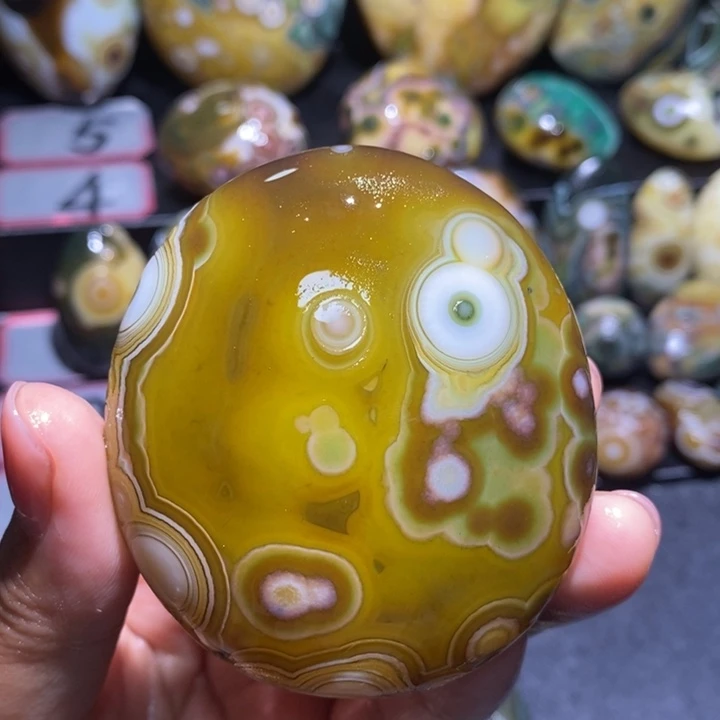 玛瑙/玉髓未镶嵌珠宝半成品9