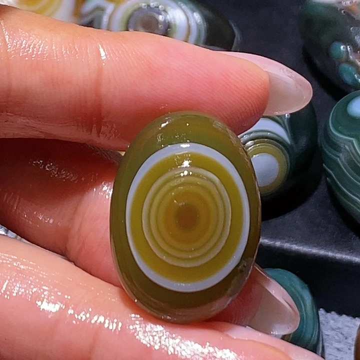 骏***刀玛瑙/玉髓未镶嵌珠宝奇石