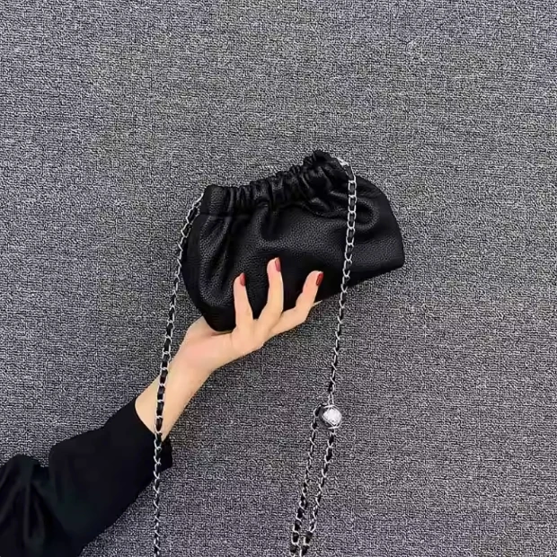 CHEVIOS KOIRH褶皱迷你包包女2024新款网红爆款高级感小挎包ins小