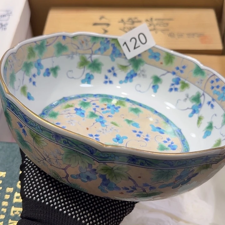 瓷片很好看的汤钵子