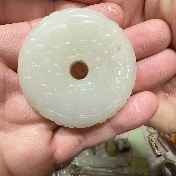 和田玉（糖玉）未镶嵌挂件