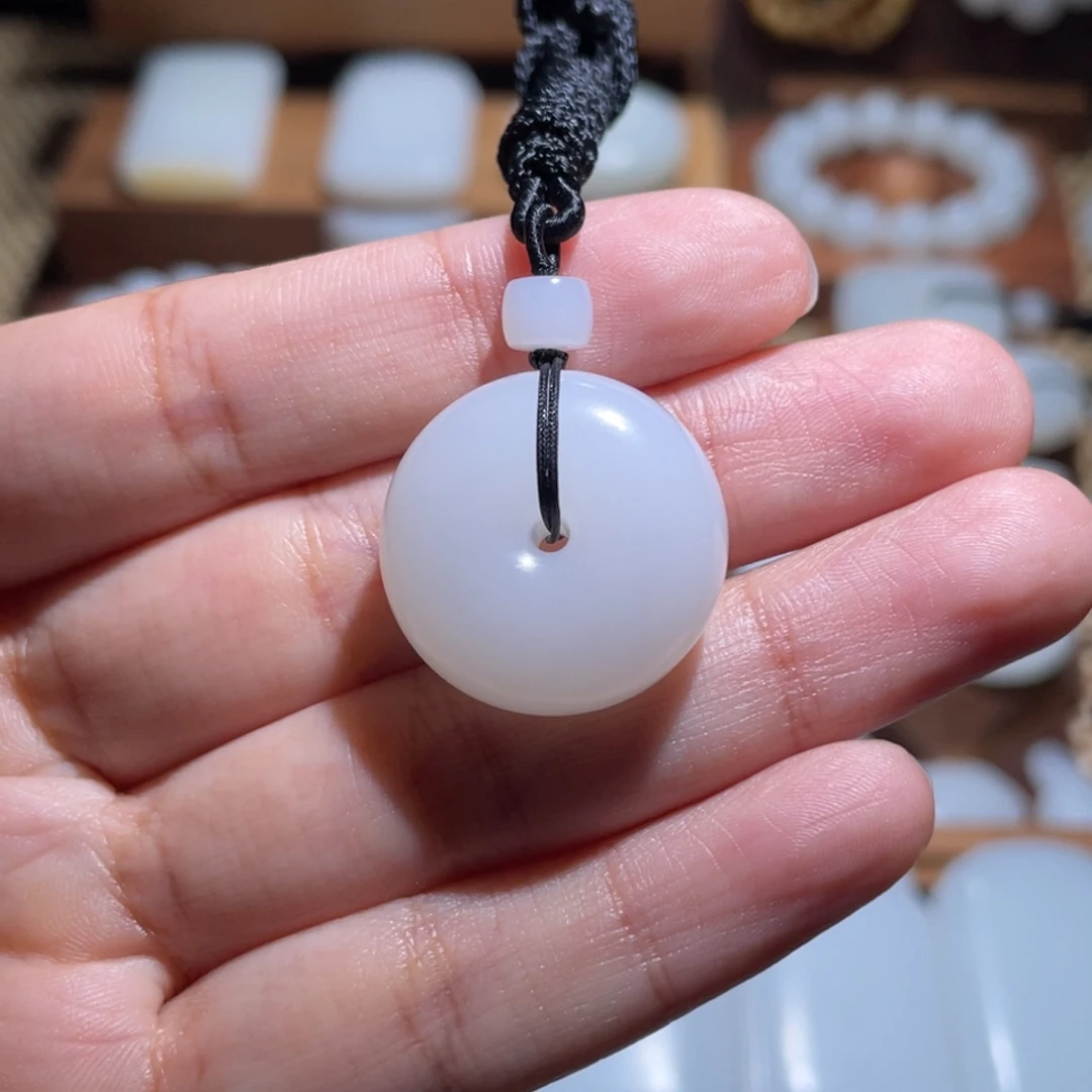 未镶嵌手链和田玉卡23.4