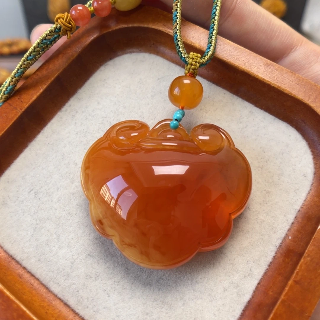 蜜蜡未镶嵌颈饰蜜蜡