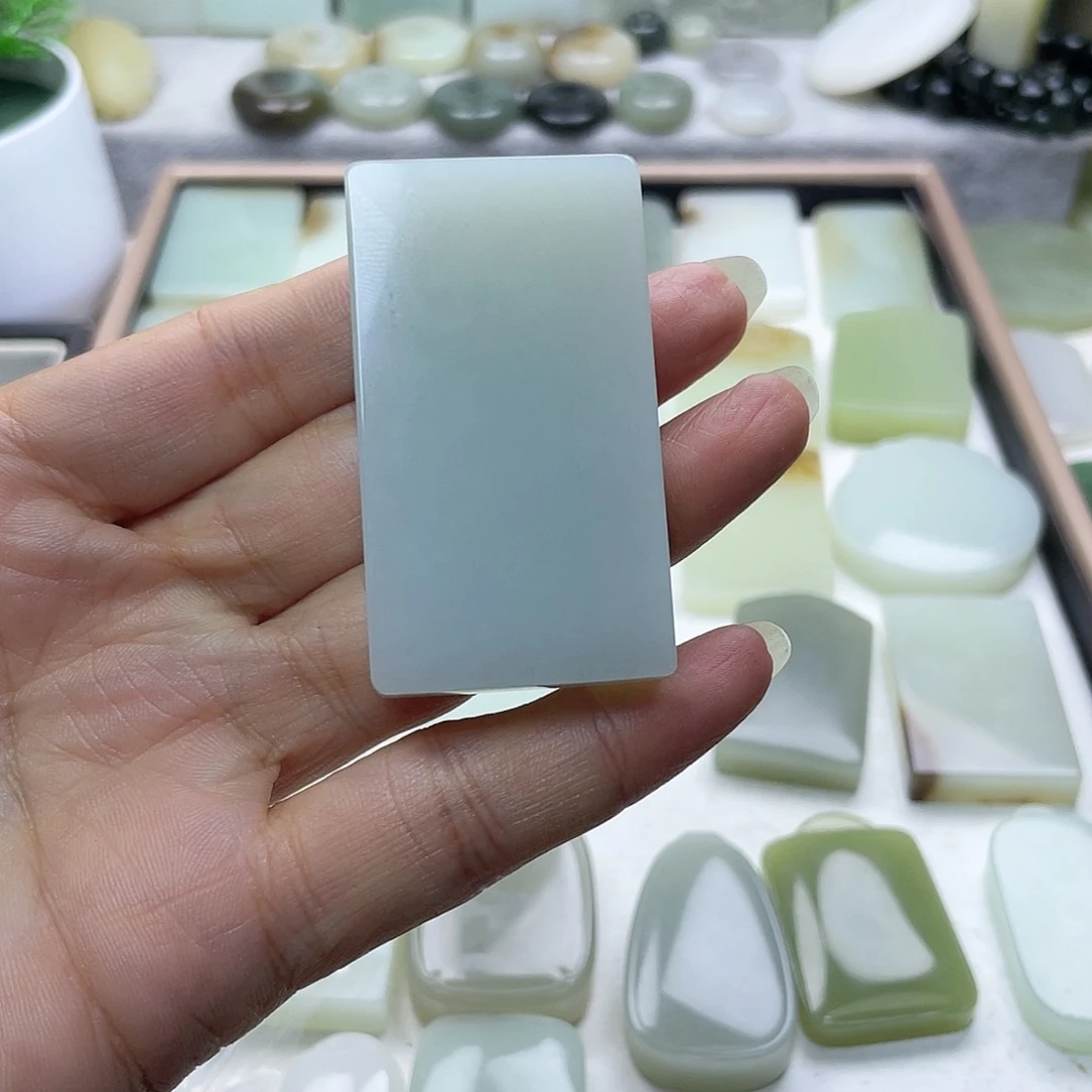 和田玉（糖玉）未镶嵌颈饰七**风