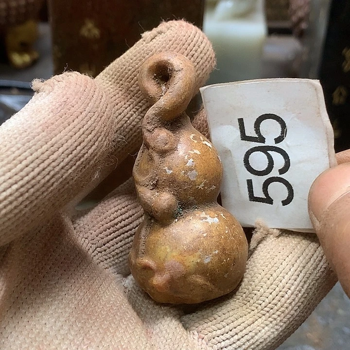 未镶嵌和田玉挂件