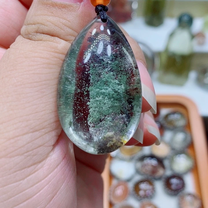 未镶嵌颈饰水晶水晶
