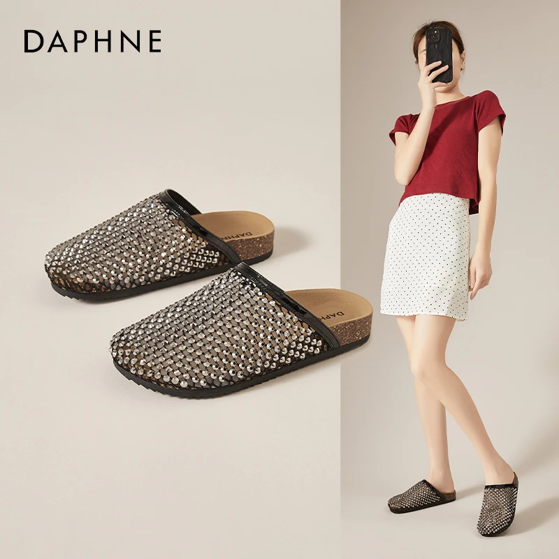 达芙妮包头镂空透气一脚蹬女夏季新款时尚水钻气质百搭休闲拖鞋