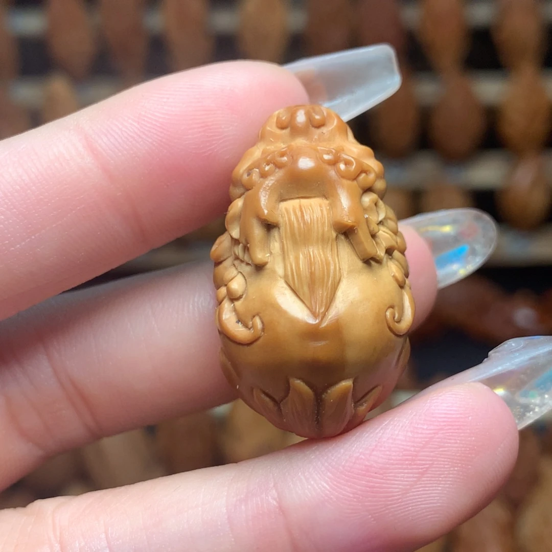 把件橄榄核独角貔貅