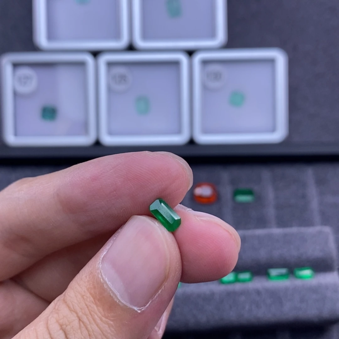 裸石祖母绿0.5ct 无油祖母绿