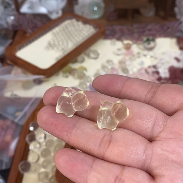 黄水晶2个小猫未镶嵌水晶