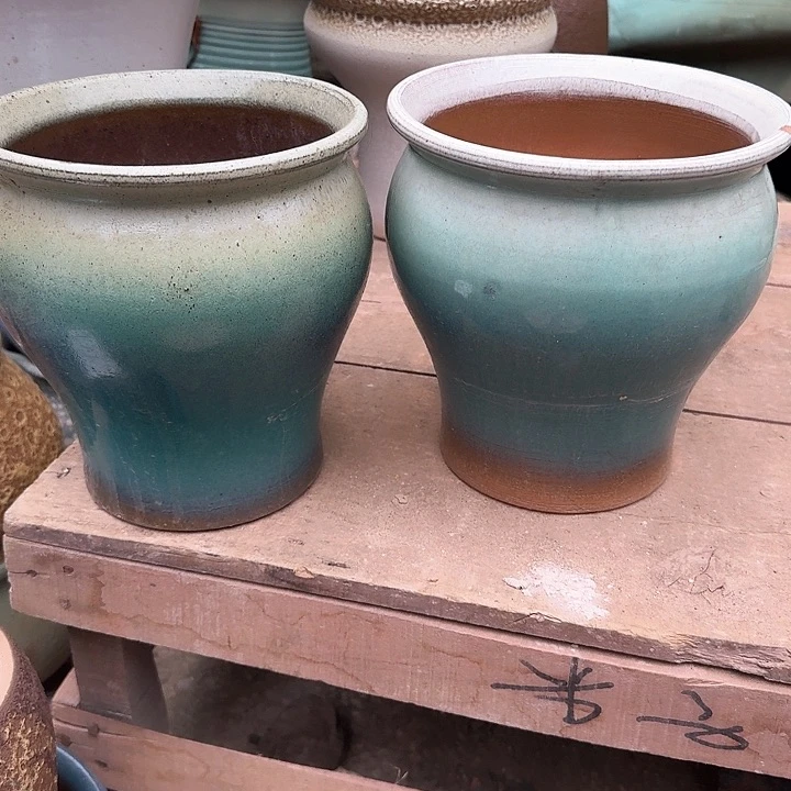 红陶准备好微瑕花盆来咯