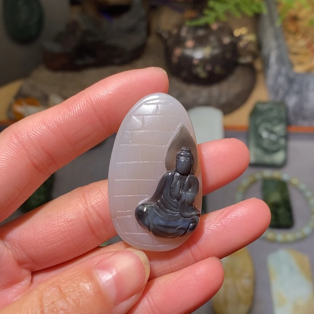 石英质玉（阿拉善玉）颈饰未镶嵌
