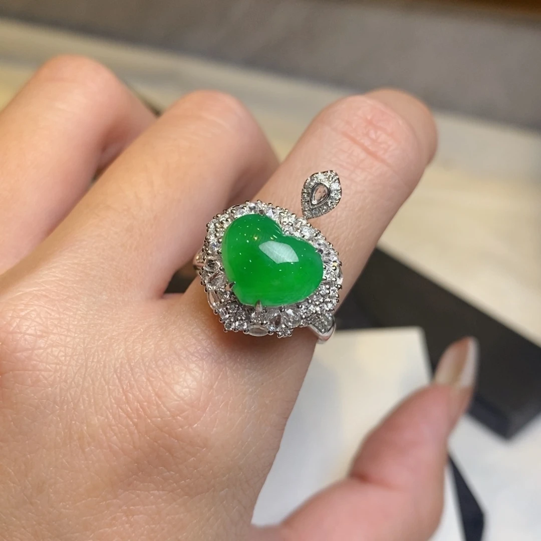 翡翠戒指18K金镶嵌爱心戒指吊坠两用款