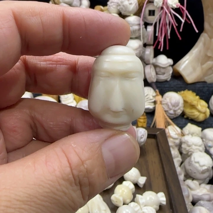 非金属配饰鹿角雕刻佛首