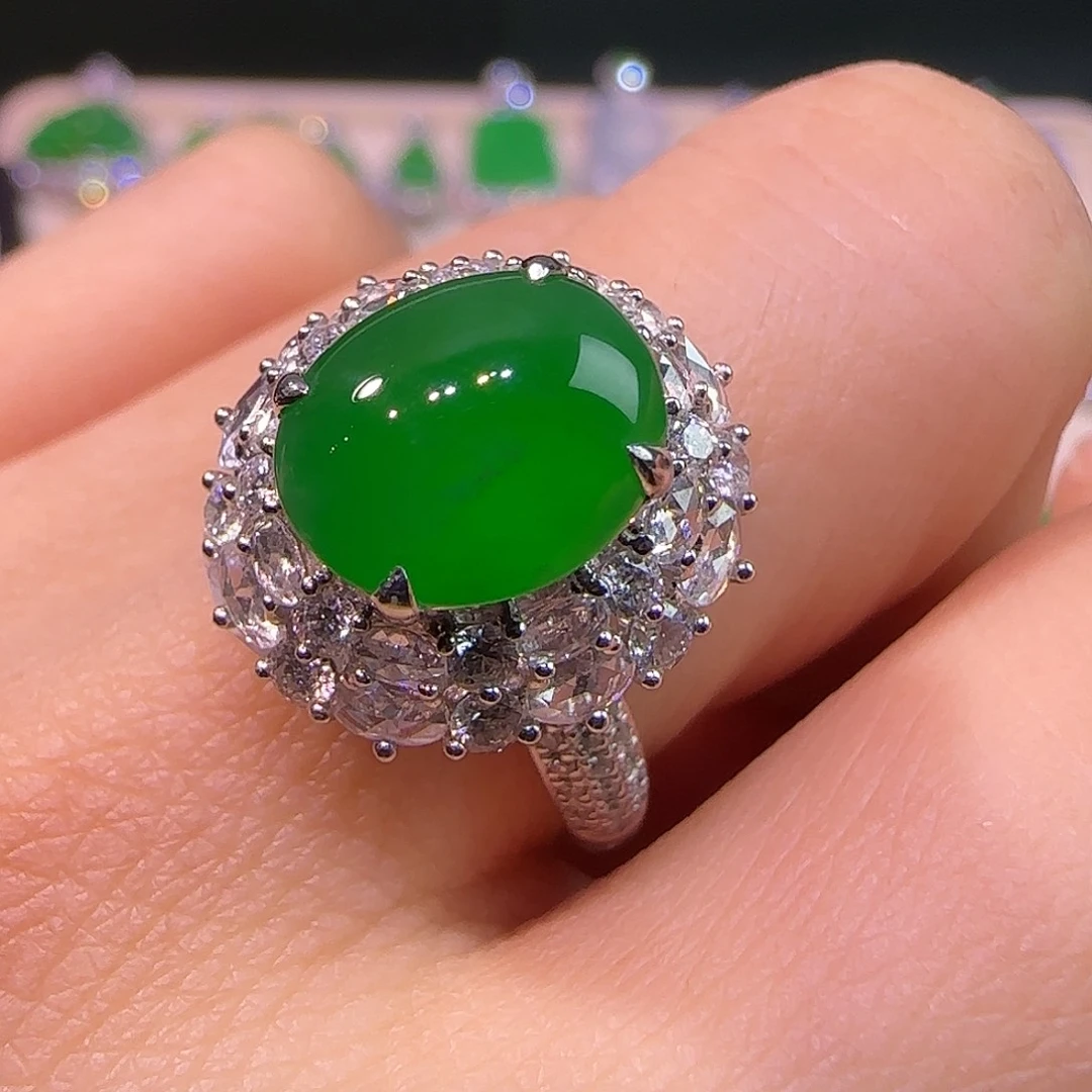 翡翠18K金镶嵌戒指