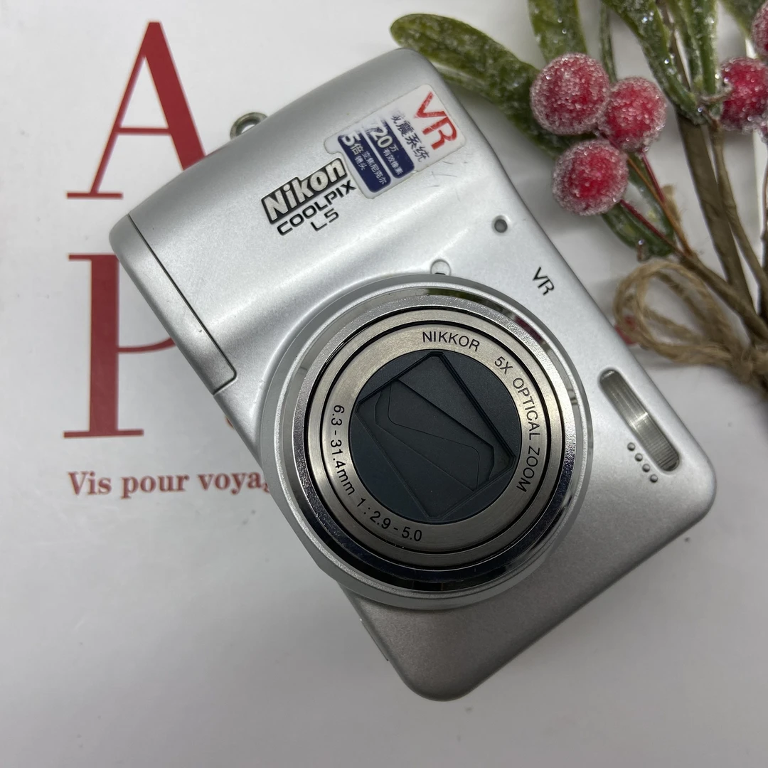 95新 Nikon/尼康 L5 720万像素 5倍光学变焦(no退no换)