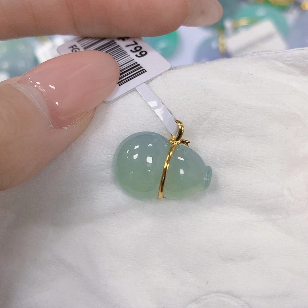 翡翠18K金镶嵌颈饰天然翡翠a货 百元以上9米证书费自理