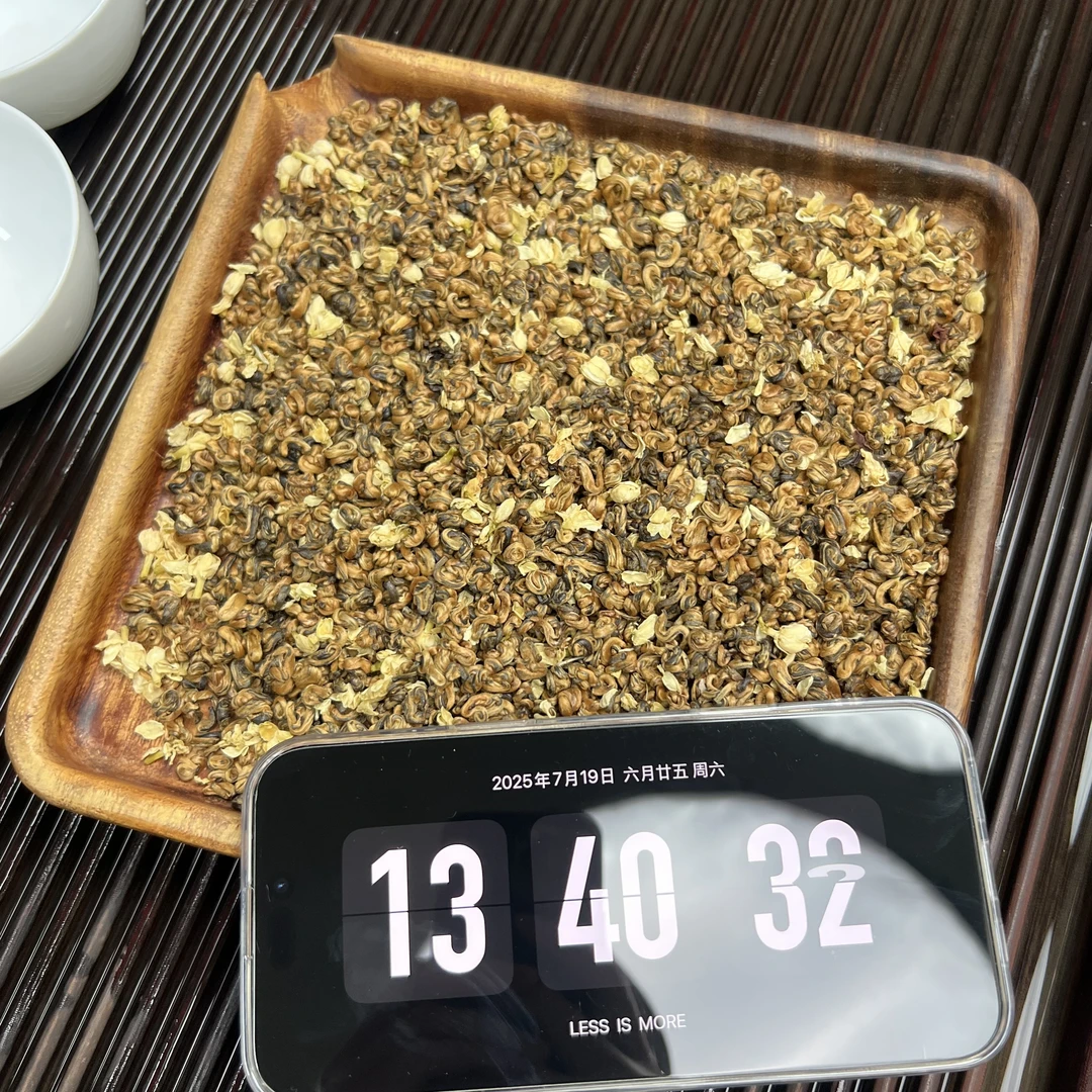 茉莉手工奶螺  ② 小鹿收茶 头春头采 茉莉红茶 云南滇红 7月19/3