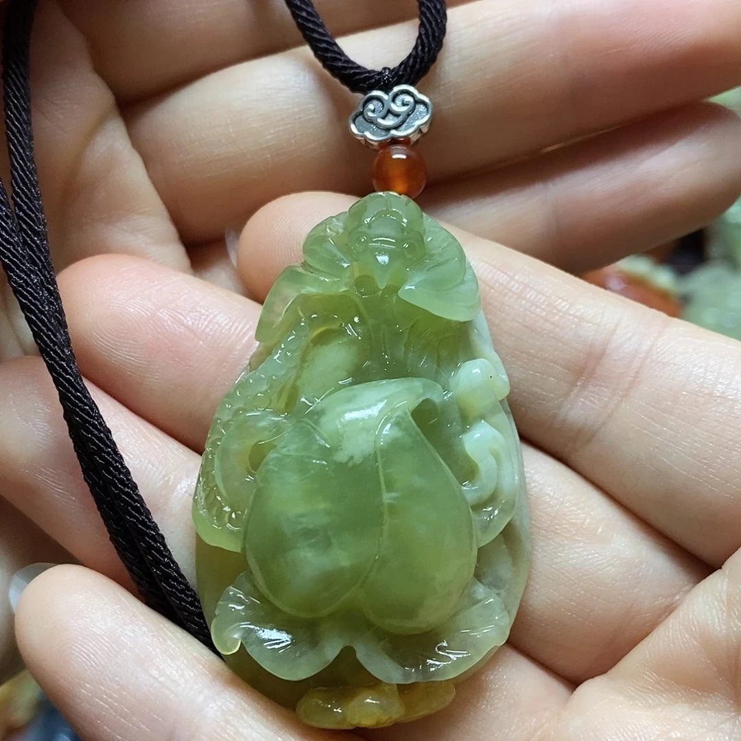 岫玉未镶嵌吊坠(赠链)