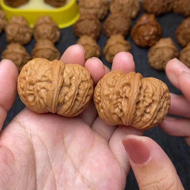 文玩核桃把件元宝40