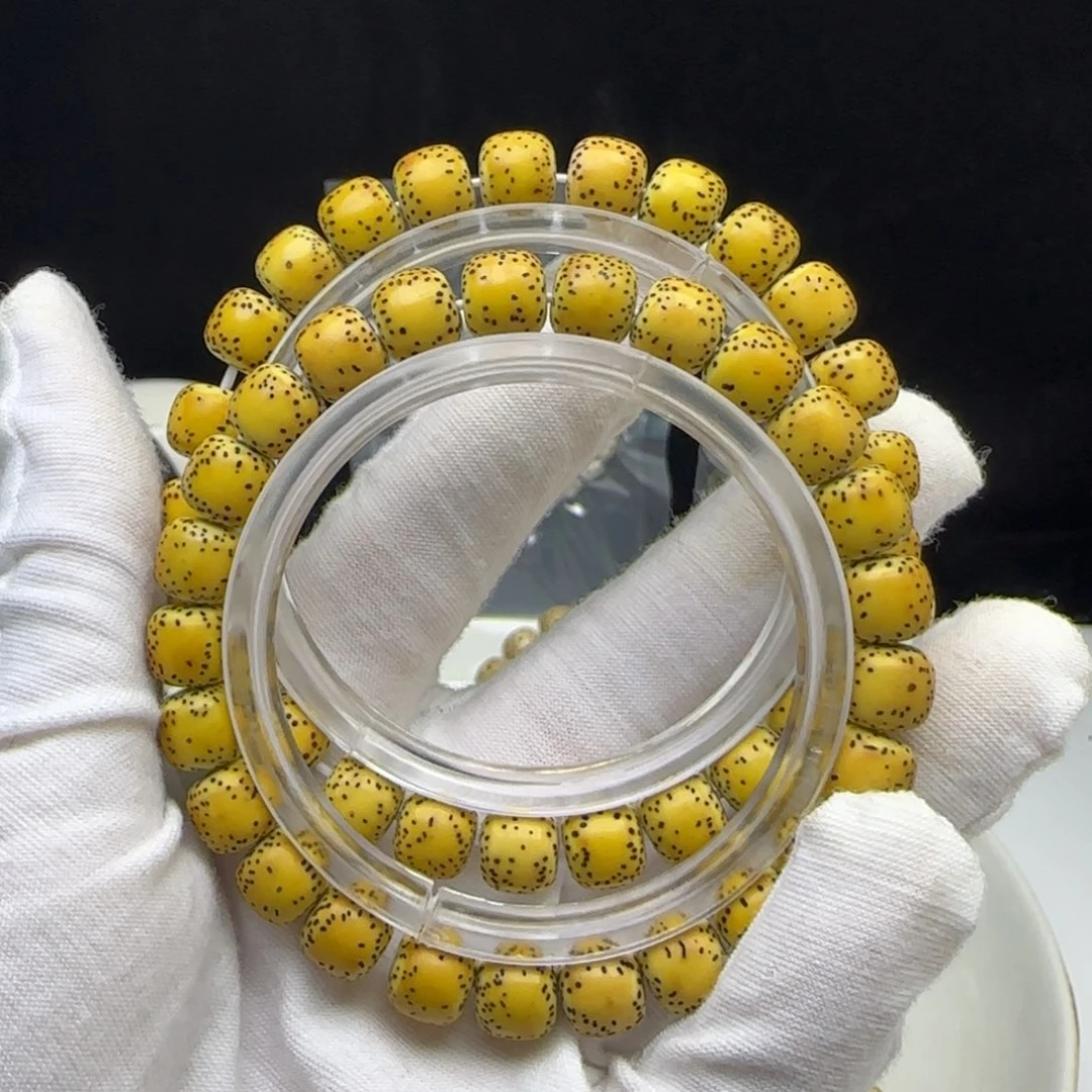 星月菩提手串卡9鸡油黄侧留白