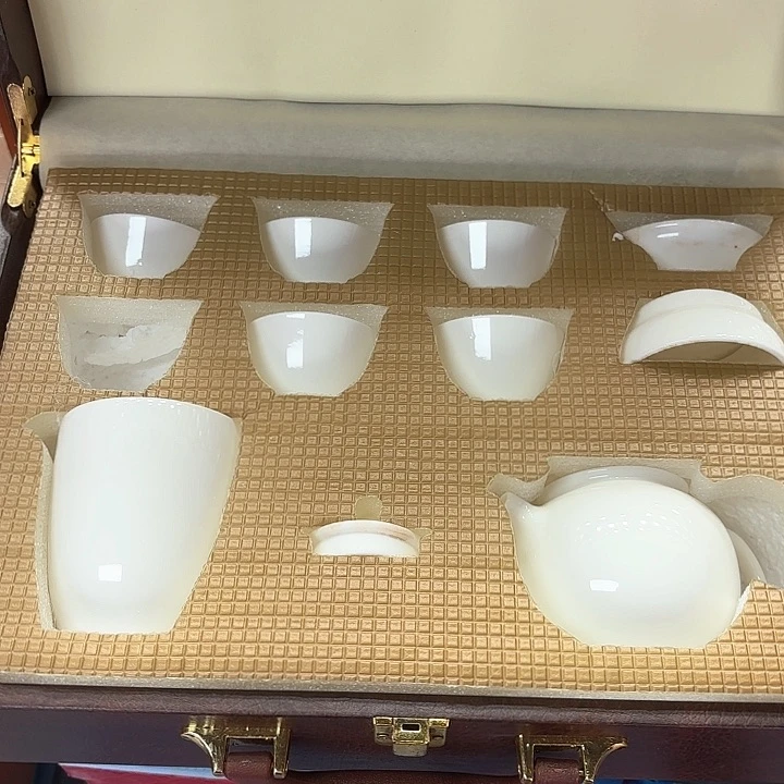 孤品茶具套装等。