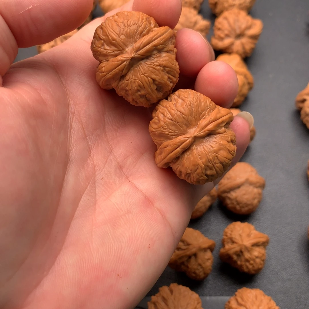 桃核吊坠3.2元宝核桃