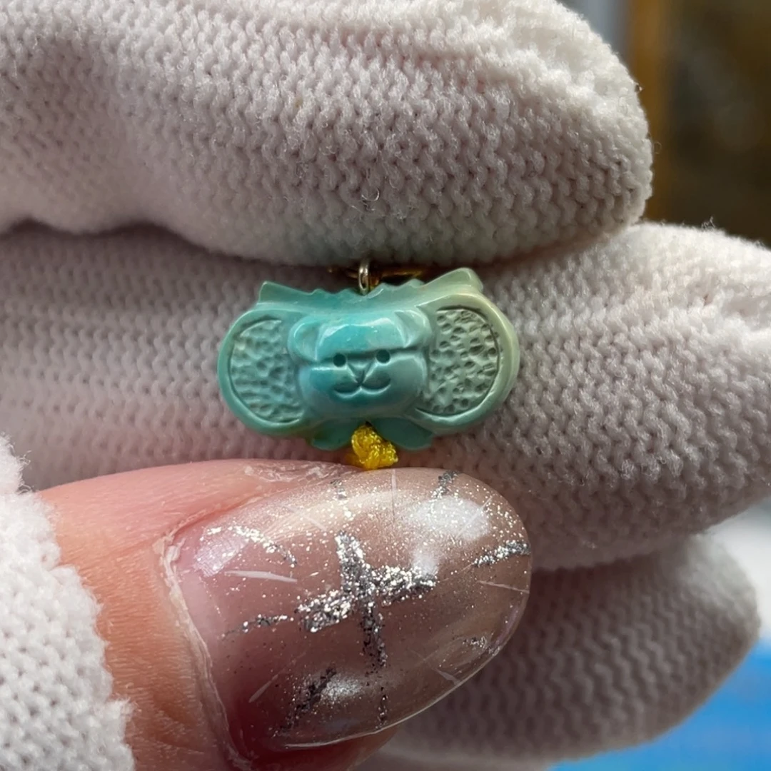 绿松石未镶嵌挂件