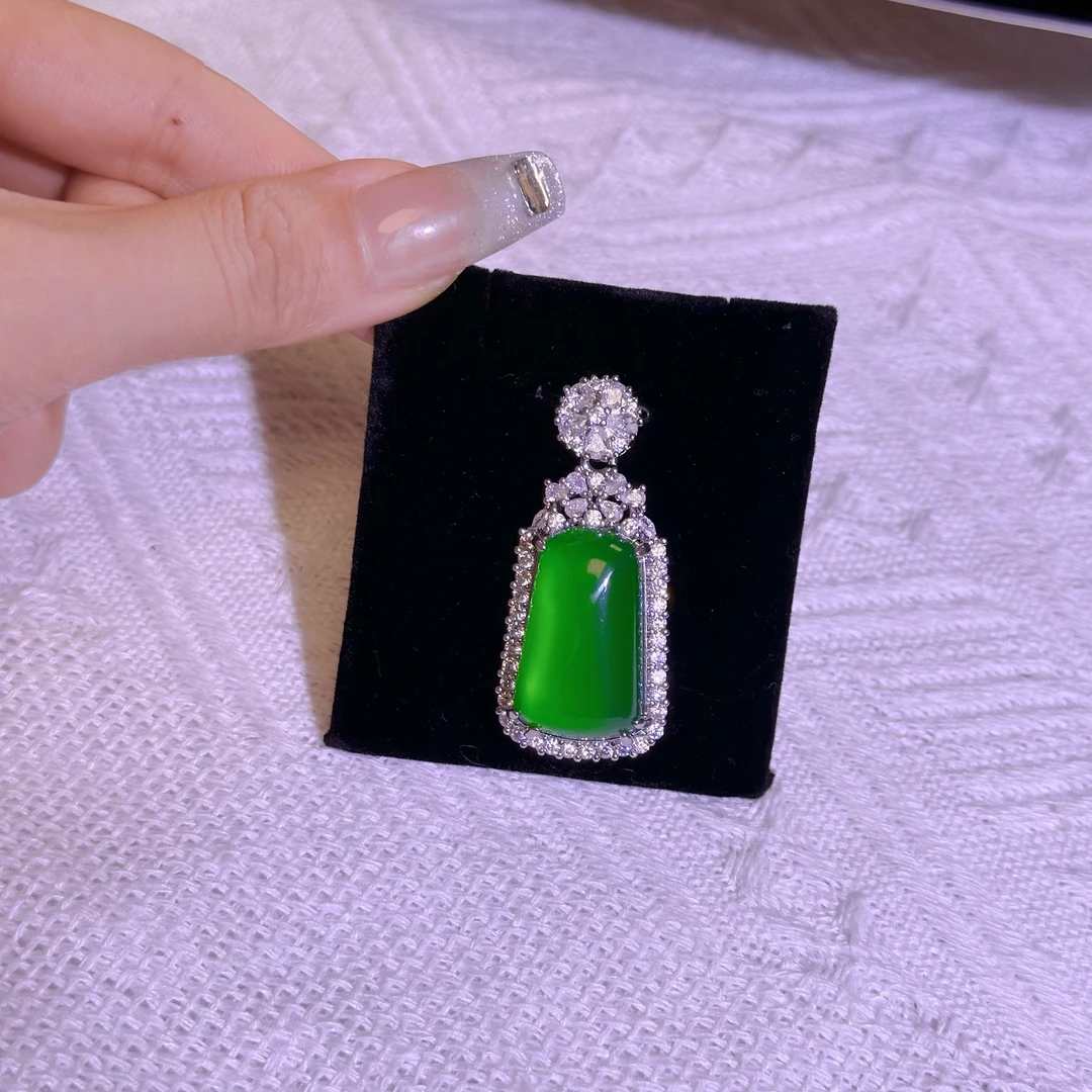 甜美精致款无事牌吊坠