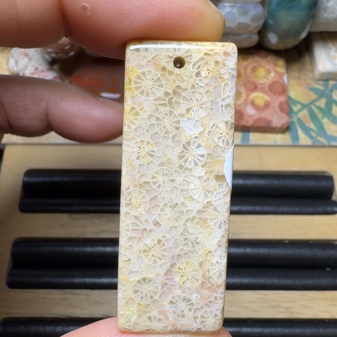硅化玉长条蕾丝花未镶嵌