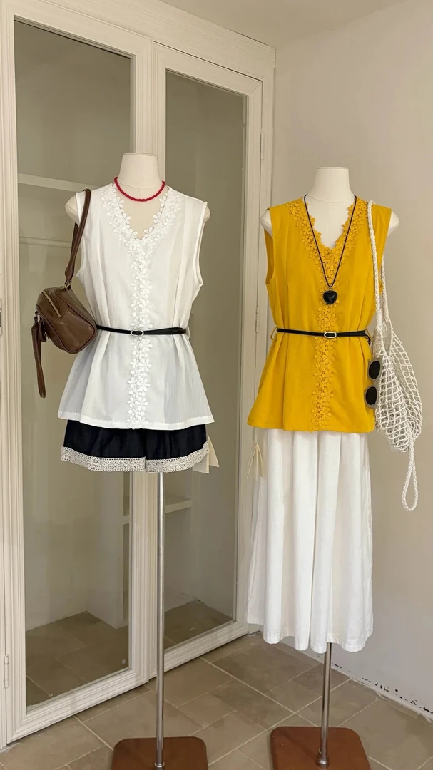 老钱风钩花拼接无袖v领背心衬衫女夏季新款气质腰带宽松上衣